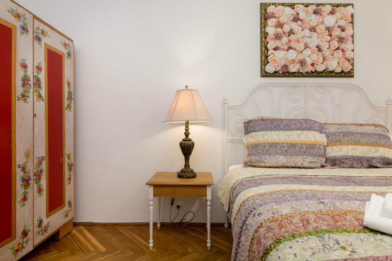 Royal Route Apartment For 10 People Warszawa Zewnętrze zdjęcie