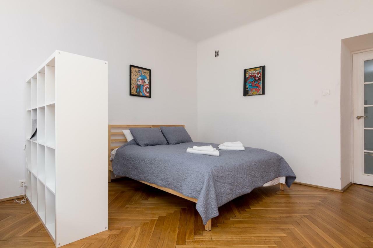 Royal Route Apartment For 10 People Warszawa Zewnętrze zdjęcie