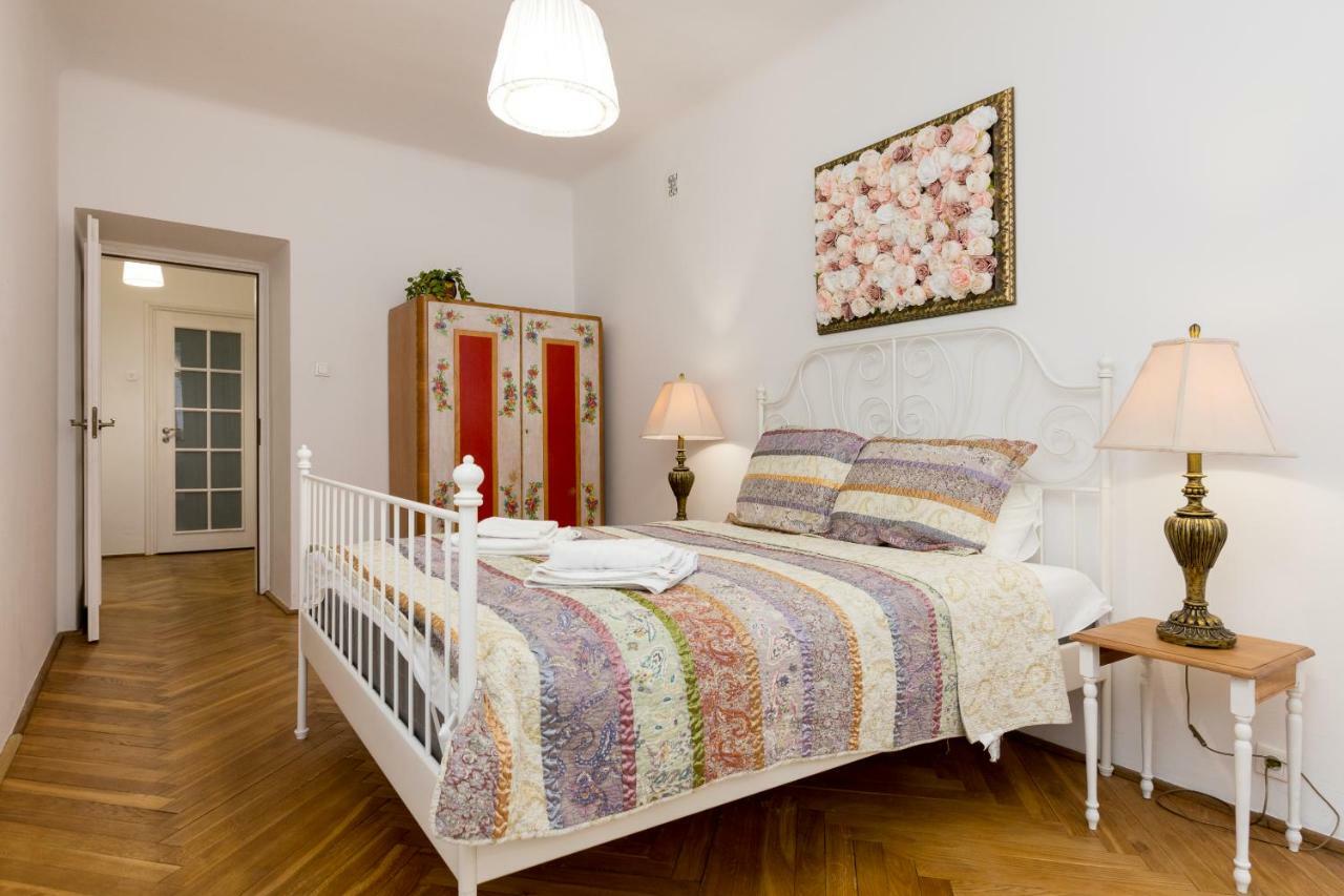 Royal Route Apartment For 10 People Warszawa Zewnętrze zdjęcie